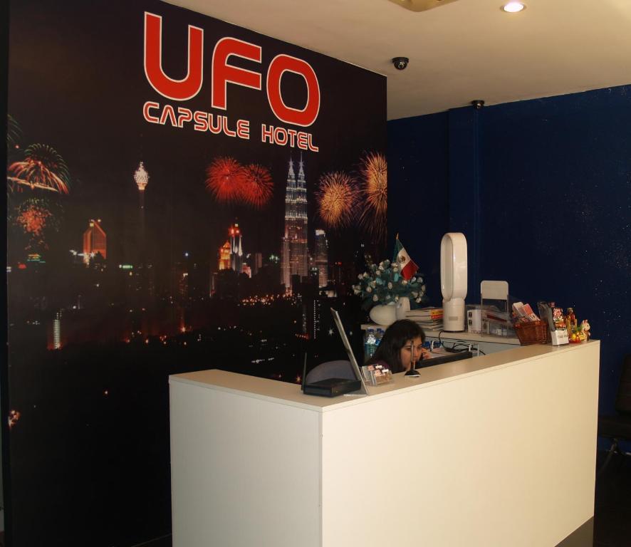 Ufo Capsule Hotel Куала-Лумпур Экстерьер фото